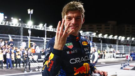 Regarder la vidéo F1 : le Néerlandais Max Verstappen est couronné champion du monde pour la quatrième fois de suite après sa 5e place au Grand Prix de Las Vegas