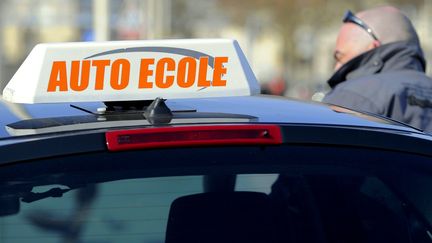  (Une voiture d'auto-école à Nancy © MAXPPP / L'Est républicain)