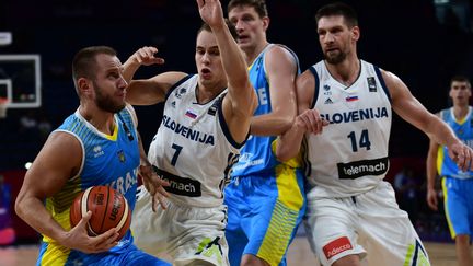 La SLovénie s'est qualifiée en quarts de finale de l'Eurobasket en venant à bout de l'Ukraine.  (OZAN KOSE / AFP)