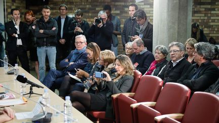 La présentation de la "marée populaire" le 17 mai. Dans l'assistance, entre autres&nbsp;: Benoît Hamon, Olivier Besnacenot, Pierre Laurent, Clémentine Autain, Jean-Luc Mélenchon ou Eric Coquerel. (THOMAS PADILLA / MAXPPP)