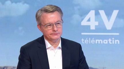 Dominique Schelcher, PDG de Coopérative U, était l'invité des 4V mercredi 18 décembre. (France 2)