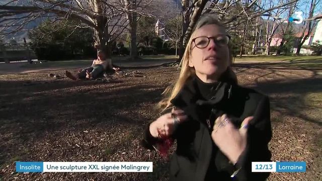 Le géant de François Malingrey trouve sa place dans un parc de Bellinzona