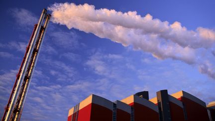 Des niveaux &eacute;lev&eacute;s de pollution aux particules fines sont attendus lundi 9 d&eacute;cembre et mardi 10 d&eacute;cembre 2013 en Ile-de-France. (JAAP HART / E+ / GETTY IMAGES)