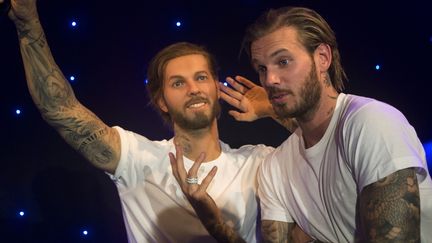 M Pokora devant sa statue au Musée Grévin, octobre 2013 
 (JOEL SAGET / AFP)