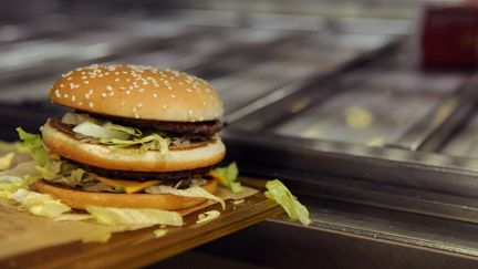 Dans un restaurant McDonald's &agrave; Ramonville-Saint-Agne (Haute-Garonne), en 2011. (REMY GABALDA / AFP)