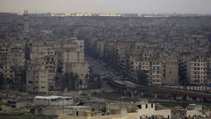 &nbsp; (La ville d'Alep, en Syrie, ravagée par les combats après trois ans de guerre civile © REUTERS)