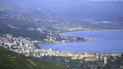 Vue a&eacute;rienne d'Ajaccio, en&nbsp;Corse-du-Sud. (SUPERSTOCK / SIPA)