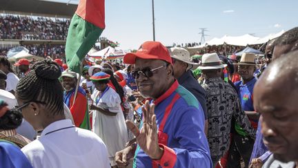 Le président sortant Hage Geingob (C), 78 ans, lors d'un meeting dans la capitale Windhoek, le 23 novembre 2019 (GIANLUIGI GUERCIA / AFP)