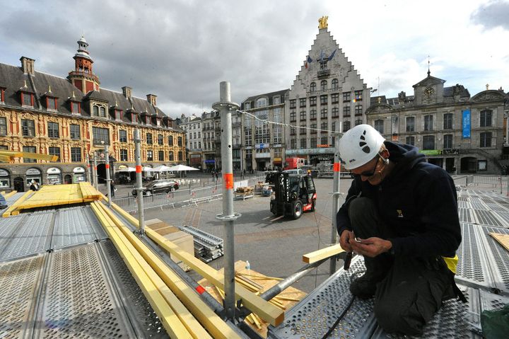 Préparatifs sur la Grand-Place de Lille
 (PHOTOPQR/LA VOIX DU NORD/Stéphane Mortagne)