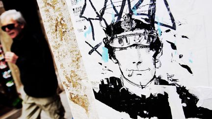 Une affiche de Corto Maltese dans les rues de Venise 
 (Antoine Lorgnier/ ONLYFRANCE / AFP)