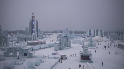 A l'Ice and Snow festival, le 4 janvier 2015, &agrave; la veille de l'inauguration de ce festival annuel de la ville d'Harbin, dans le nord de la Chine. (FRED DUFOUR / AFP)