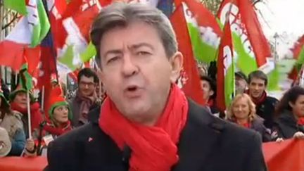 Jean-Luc M&eacute;lenchon lors de son interview, en direct sur TF1, &agrave; Paris, le 1er d&eacute;cembre 2013. (TF1 / FRANCETV INFO)