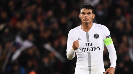 Le Brésilien Thiago Silva, défenseur et capitaine du club de football du PSG, a été cambriolé samedi 22 décembre à Paris alors qu'il était en plein match face à Nantes. (FRANCK FIFE / AFP)