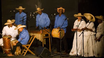 Groupe Buscaja sur scène
 (Y. Petit)