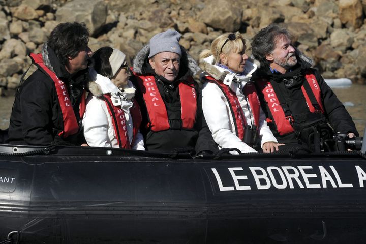 Michel Rocard, alors ambassadeur des pôles, en septembre 2011, en zone arctique du Canada.&nbsp; (THIERRY SUZAN / MAXPPP)