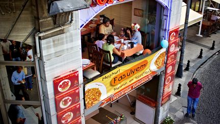 Un restaurant à Istanbul (Turquie). Photo d'illustration (GAETANO BELVERDE/TCS / MAXPPP)