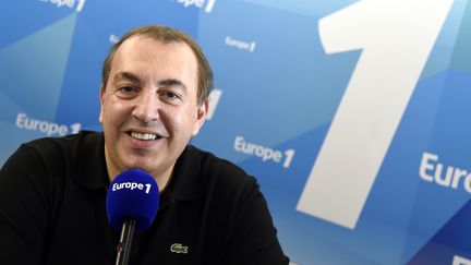 Jean-Marc Morandini dans les locaux d'Europe 1, à Paris, le 19 mars 2015. (DOMINIQUE FAGET / AFP)