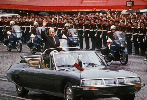 Mitterrand dans la SM présidentielle le 21 mai 1981 (AFP)