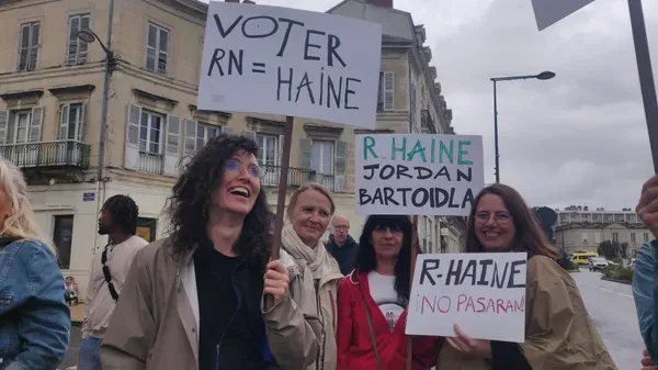 Carmen, Nel, Sandra et Anne sont venues de Belvès, dans le Périgord noir, pour manifester. (SALOME PINEDA - FRANCE BLEU - RADIO FRANCE)