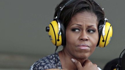 La First Lady Michelle Obama assiste &agrave; la Coupe Sprint Nascar, une course automobile &agrave; Homestead (Floride), le 20 novembre 2011. (ALAN DIAZ / AP / SIPA)