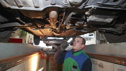 Les contrôles techniques des automobiles vont changer le 20 mai 2018. (PHILIPPE TURPIN / PHOTONONSTOP)