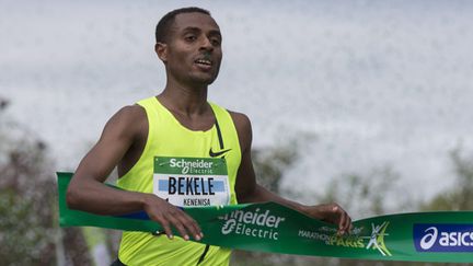 Kenenisa Bekele remporte le marathon de Paris (ETIENNE LAURENT / MAXPPP)