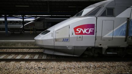 &nbsp; (La SNCF cherche à alerter sur la situation des TGV © REUTERS / Stéphane Mahe)