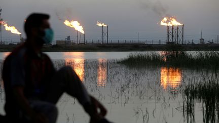 Un champ pétrolier au nord de Bassorah, en Irak, le 9 mars 2020. (ESSAM AL SUDANI / REUTERS)