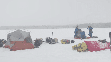 "Deep Climate", des aventuriers amateurs tentent de survivre dans des conditions extrêmes, ici en Laponie.