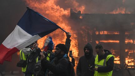 Gilets jaunes : le retour flagrant de la violence