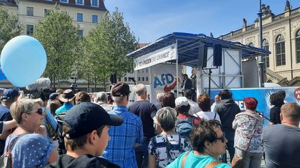 Un rassemblement du parti d'extrême droite AfD à Dresde, dans la région de Saxe, avant les élections européennes du 9 juin 2024. (SEBASTIEN BAER / RADIOFRANCE)