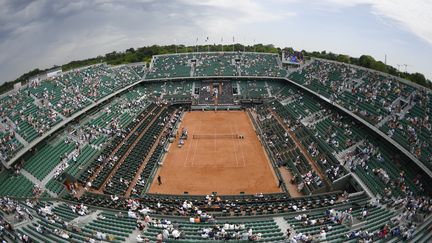 Le stade Philippe-Chatrier, antre des demi-finales.  (LIONEL BONAVENTURE / AFP)