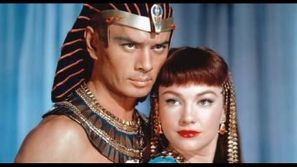 Yul Brynner et Ann Baxter dans &quot;Les dix commandements&quot;
 (dr)