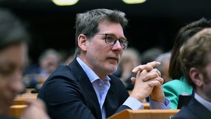 L'eurodéputé Pascal Canfin (Renew Europe) lors d'une séance du Parlement européen à Bruxelles, le 10 avril 2024. (JOHN THYS / AFP)