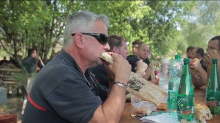 Incendies en Gironde : les pompiers exténués