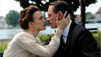 Les acteurs Keira Knightley et Michael Fassbender dans "A Dangerous Method" de David Cronenberg. (MARS DISTRIBUTION)