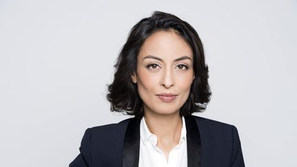 Le JT de 13 Heures du dimanche 5 mai 2024 est présenté par Leïla Kaddour sur France 2. Au programme du journal télévisé du 5 mai : les grands événements, des témoignages, un reportage du feuilleton de la rédaction et l'invité du jour durant la semaine. Découvrez chaque semaine « Bien à vous », la rubrique consacrée aux initiatives constructives et bienveillantes En partenariat avec We Demain. Après la diffusion du journal en direct, chaque sujet est à découvrir en vidéo en replay avec un complément d'information à lire et à partager. Accèdez aussi aux derniers titres de la rédaction de Franceinfo pour rebondir sur l'actualité en temps réel. (FRANCE 2)