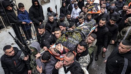 Un des trois Palestiniens tués par des soldats israéliens dans une opération commando à l'hôpital Avicenne à Jénine, en Cisjordanie, le 30 janvier 2024. (ZAIN JAAFAR / AFP)