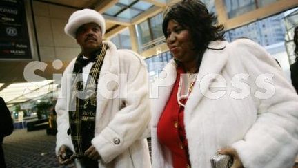 Aretha Franklin et son compagnon, William Wilkerson, &agrave; D&eacute;troit (Etats-Unis), en 2006. (J. KYLE KEENER / AP / SIPA)