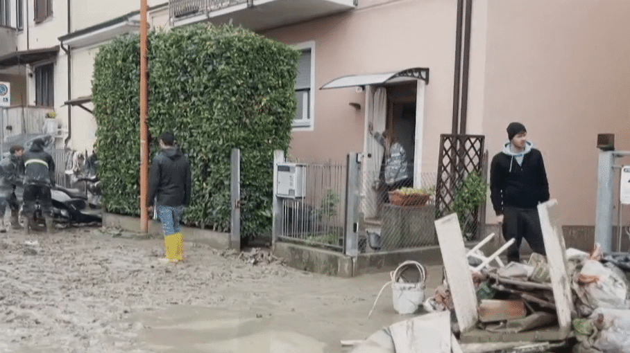 Italie La Région De Bologne Dévastée Par Les Inondations