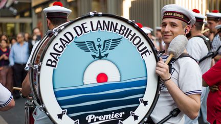 Un musicien du bagad de Lann-Bihoué en Malaysie en avril 2018 à l'occasion du Le French Festival. (CHRIS JUNG / NURPHOTO)