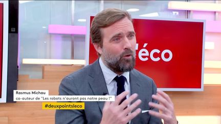 Invité de Jean-Paul Chapel dans ":l'éco", Rasmus Michau, co-auteur du livre "Les robots n'auront pas notre peau !", est venu parler de la place des robots et de l'intelligence artificielle dans notre société et des enjeux pour l'avenir.