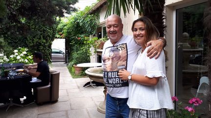 Jean-Claude Barrat, 60 ans, et sa fille Marie, 19 ans (CECILIA ARBONA / FRANCEINFO)