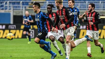 Le derby milanais entre l'Inter et l'AC Milan en février 2021. (MIGUEL MEDINA / AFP)