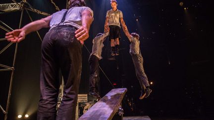 La compagnie Machine de Cirque en plein élan. (Loup-William Théberge)