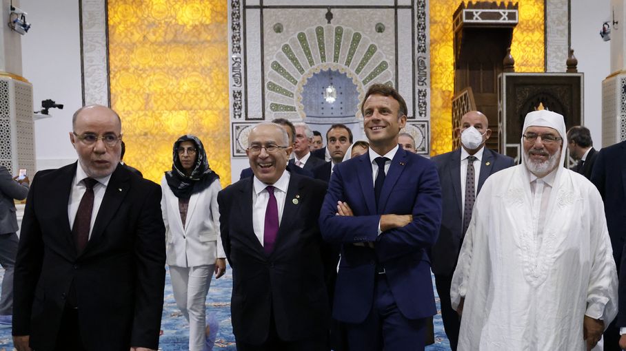 Visite Demmanuel Macron En Algérie Signature Programmée Dun Accord De Partenariat Renouvelé 