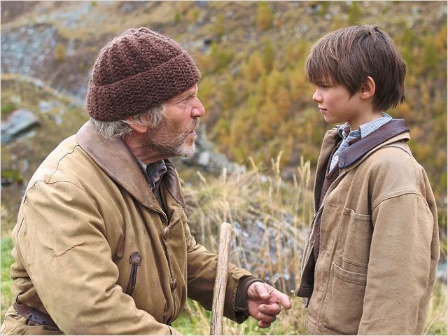 Tchéky Karyo et Félix Bossuet dans "Belle et Sébastien" de Nicolas Vanier
 (Eric Travers / RADAR FILMS - EPITHÈTE FILMS - GAUMONT - M6 FILMS - RHÔNE-ALPES CINEMA )