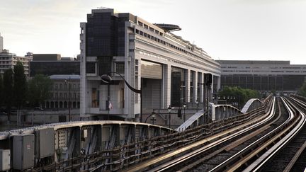 Le ministère de l'Economie et des Finances, dans le 12e arrondissement de Paris. (MANUEL COHEN / AFP)