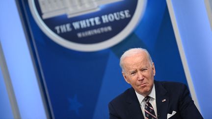 Le président des États-Unis d'Amérique, Joe Biden à la Maison Blanche à Washington, le 22 fevrier 2022. (BRENDAN SMIALOWSKI / AFP)