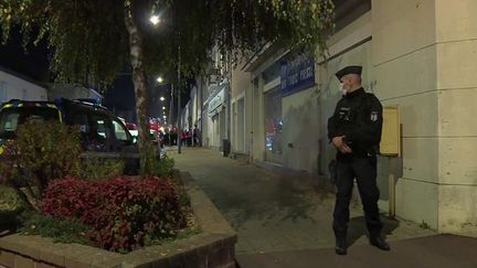 La joggeuse de 17 ans, dont la disparition avait été signalée lundi 8 novembre en Mayenne, a été retrouvée vivante mardi&nbsp;dans la commune de&nbsp;Sablé-sur-Sarthe (Sarthe). (CAPTURE ECRAN FRANCE 2)